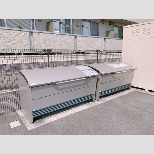 現地周辺 (ゴミステーション)