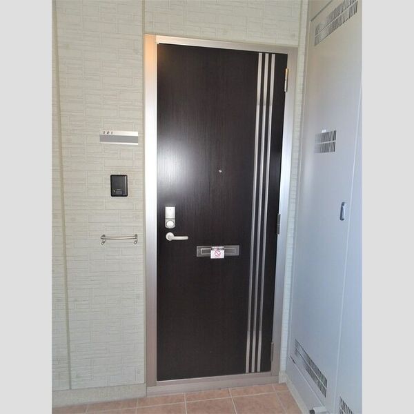 エントランス (エントランス)