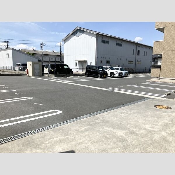 駐車場 (駐車場)