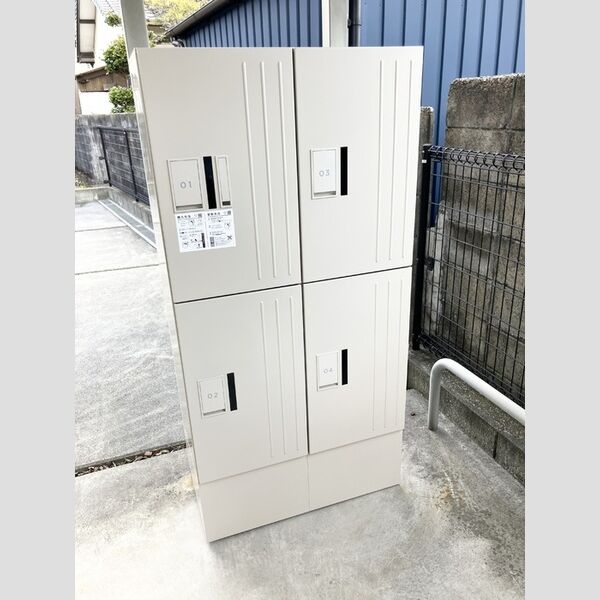 エントランス (宅配ボックス)