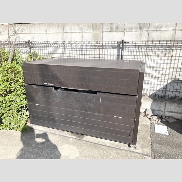 現地周辺 (ゴミ置き場)