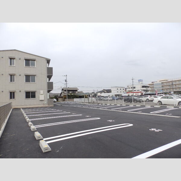 駐車場 (駐車場)