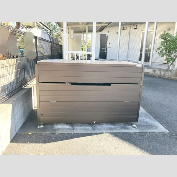 現地周辺 (ゴミ置き場)
