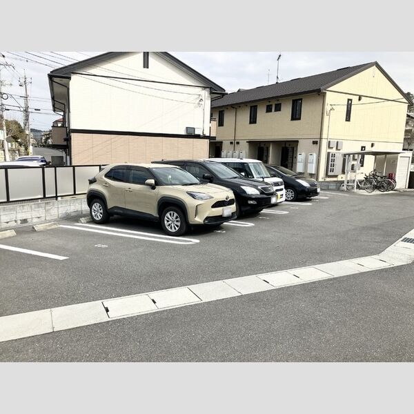 駐車場 (駐車場)