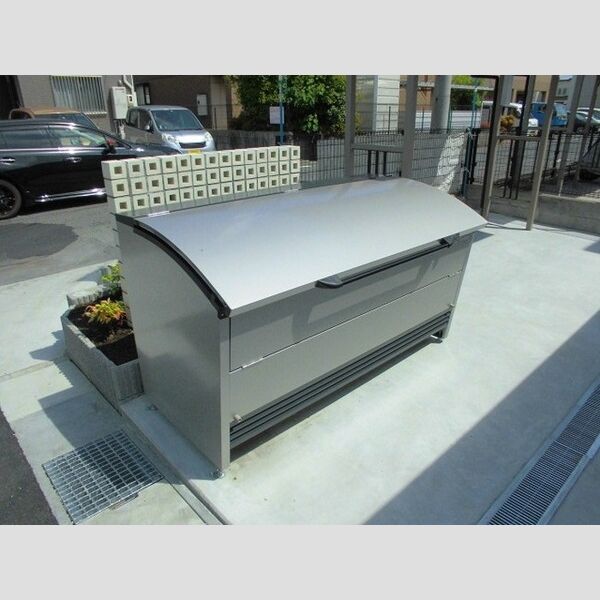 現地周辺 (ゴミステーション)