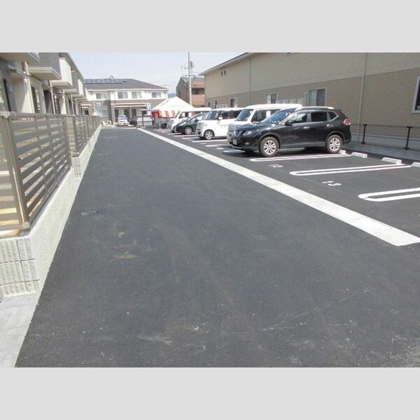 駐車場 (駐車場)