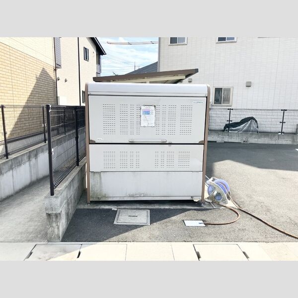 現地周辺 (ゴミ置き場)