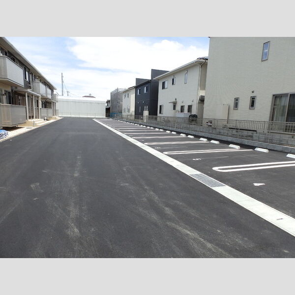 駐車場 (駐車場)