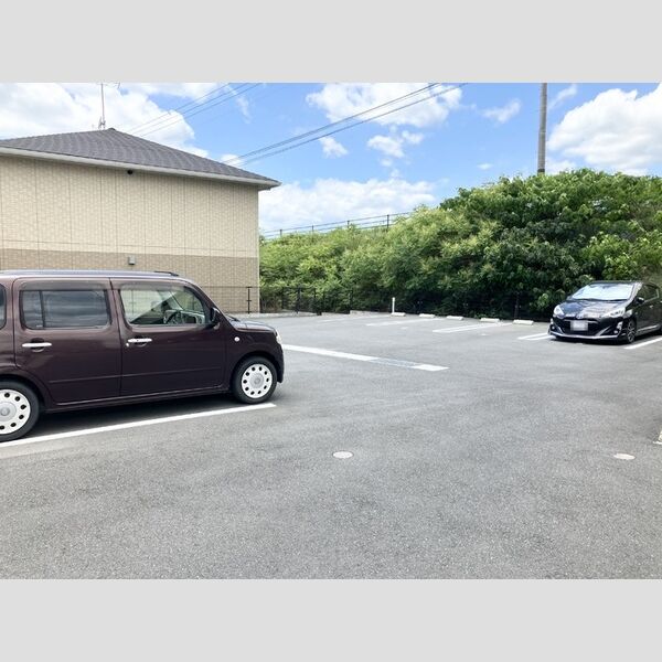 駐車場 (駐車場)