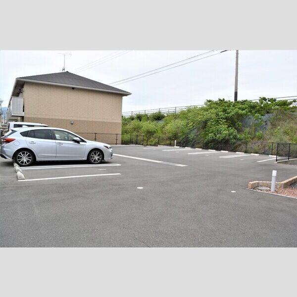 駐車場 (駐車場)