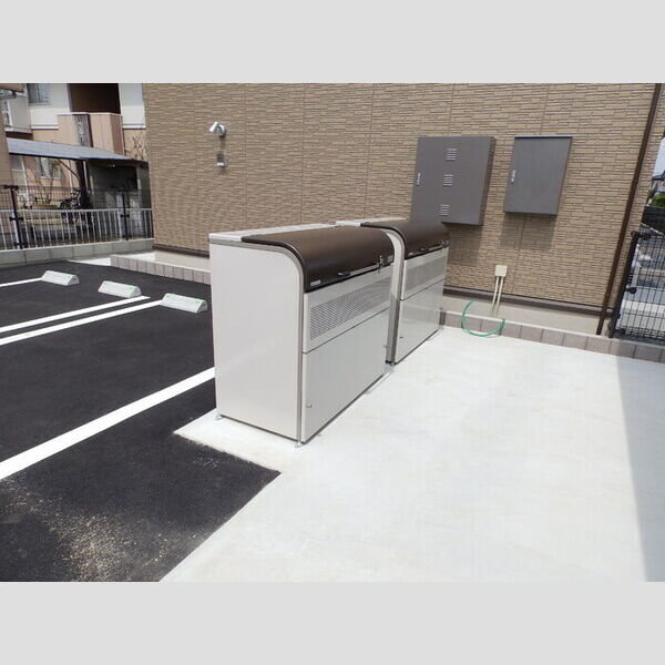 現地周辺 (ゴミステーション)
