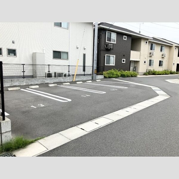 駐車場 (駐車場)