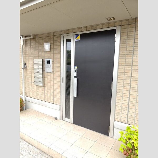 エントランス (エントランス)