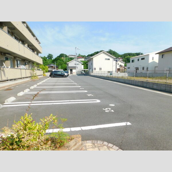 駐車場 (駐車場)