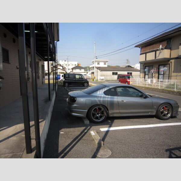 駐車場 (駐車場)