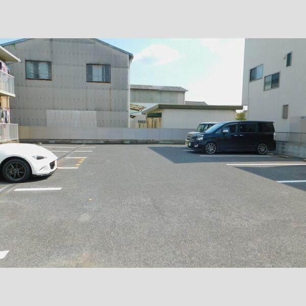 駐車場 (駐車場)