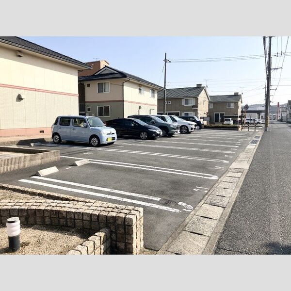 駐車場 (駐車場)