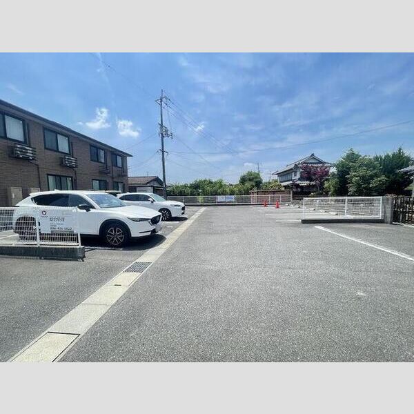駐車場 (駐車場)