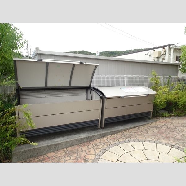 現地周辺 (ゴミステーション)