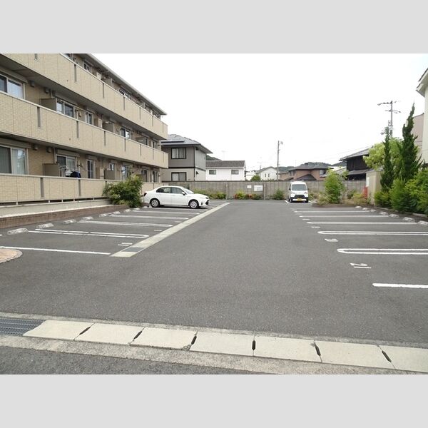 駐車場 (駐車料)