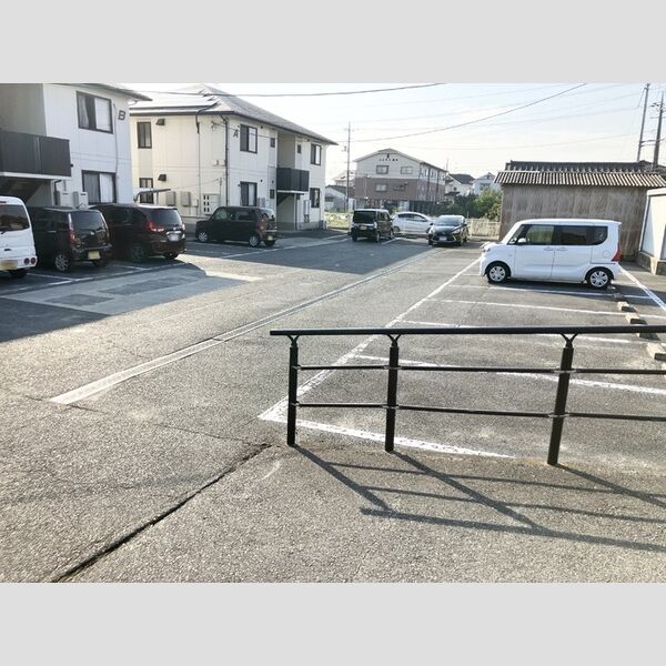 駐車場 (駐車場)