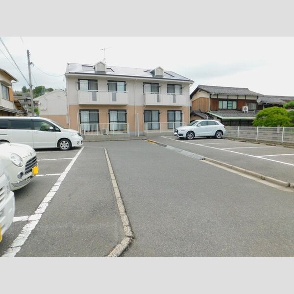 駐車場 (駐車場)