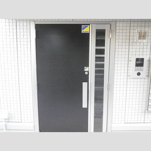 エントランス (エントランス)