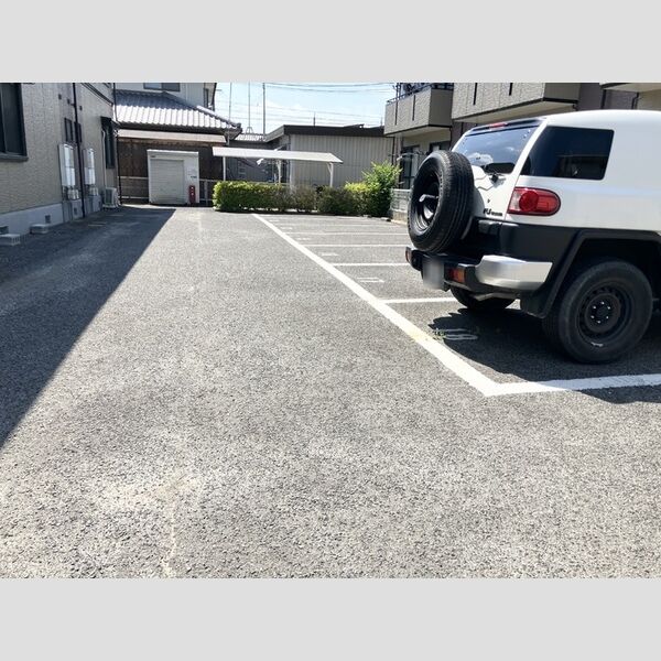 駐車場 (駐車場)