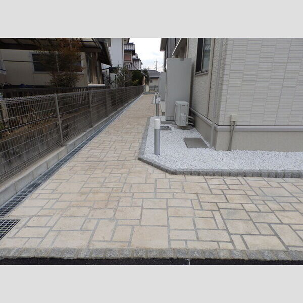 現地周辺 (ロビー)