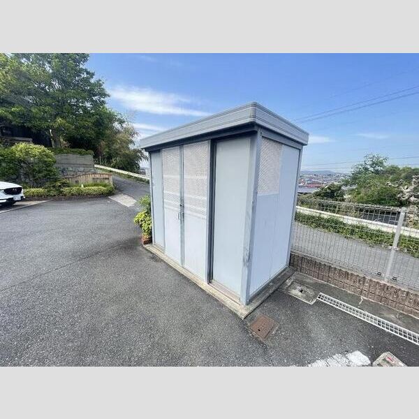 現地周辺 (ゴミステーション)