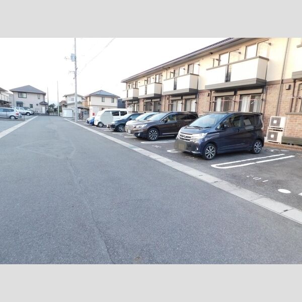 駐車場 (駐車場)