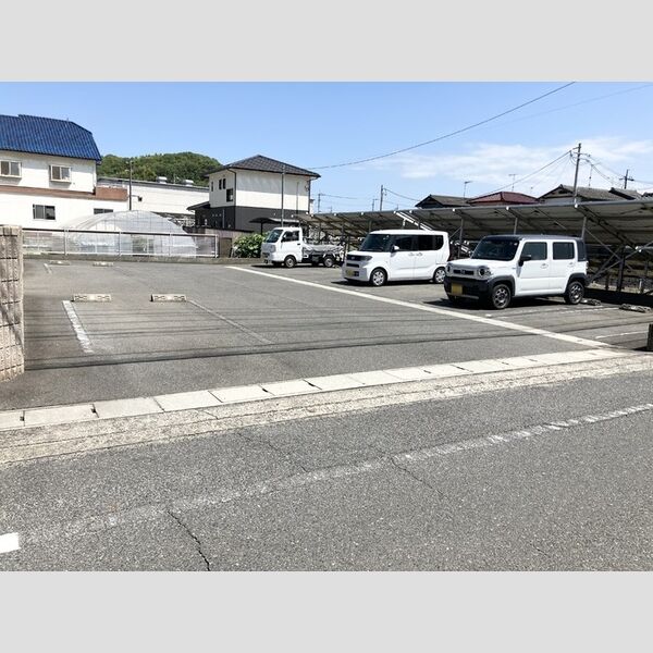 駐車場 (駐車場)