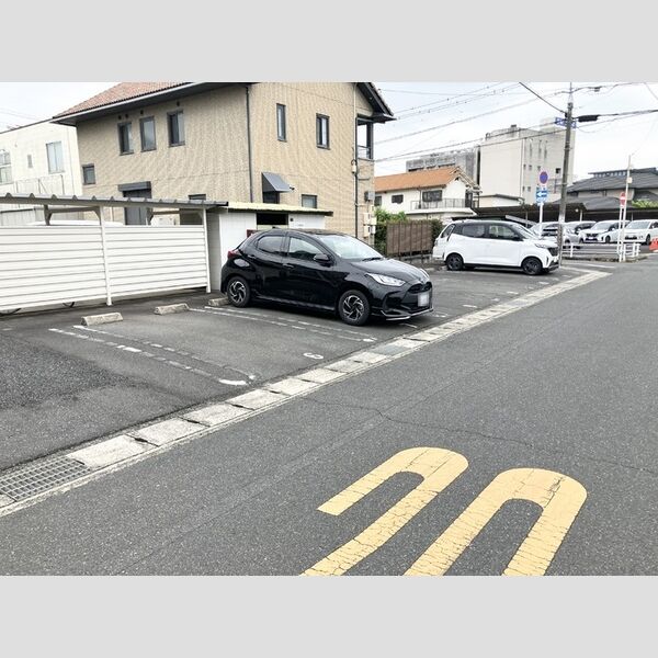 駐車場 (駐車場)
