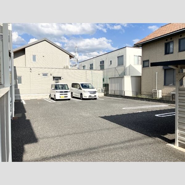 駐車場 (駐車場)