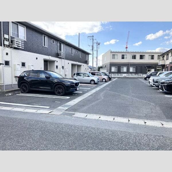 駐車場 (駐車場)