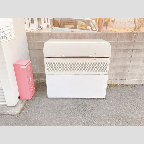 現地周辺 (ゴミステーション)