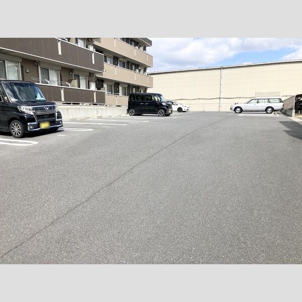 駐車場 (駐車場)