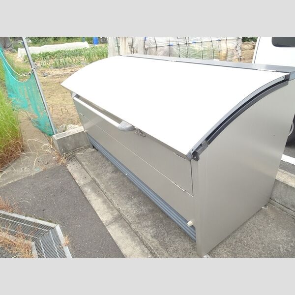 現地周辺 (ゴミステーション)