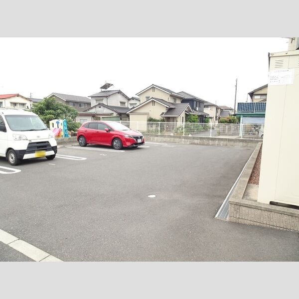 駐車場 (駐車場)