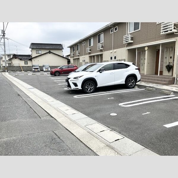 駐車場 (駐車場)