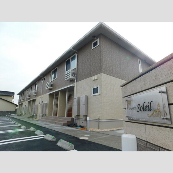 エントランス (建物外観)