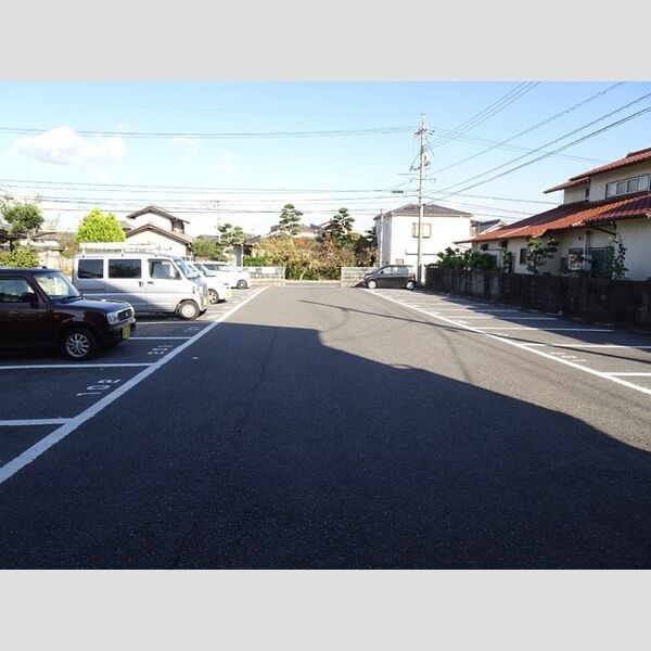駐車場 (駐車場)