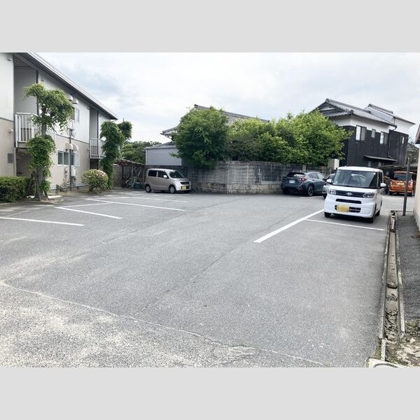 駐車場 (駐車場)