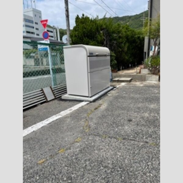 現地周辺 (ゴミステーション)