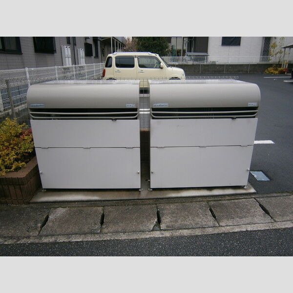 現地周辺 (ゴミステーション)