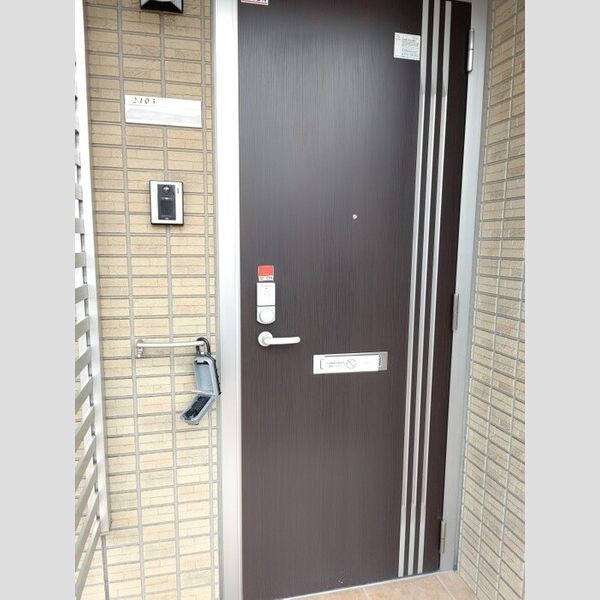 エントランス (エントランス)