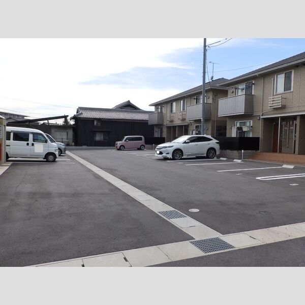 駐車場 (駐車場)