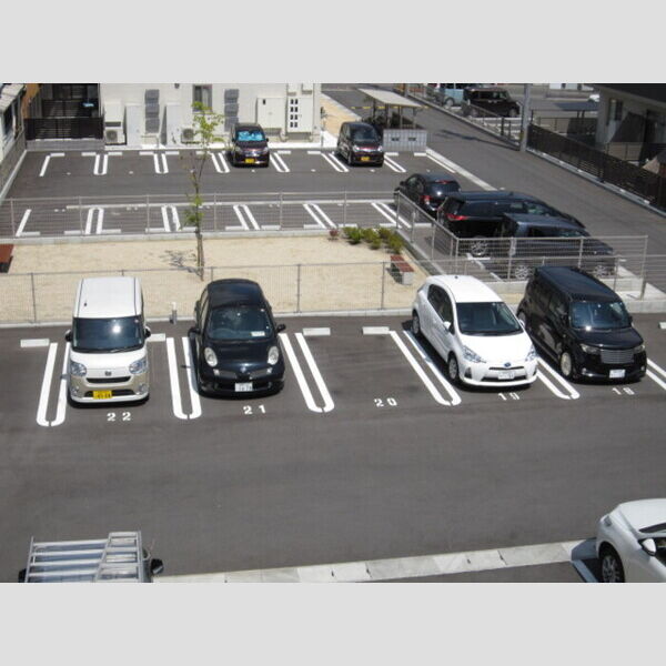 現地周辺 (駐車場)