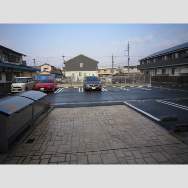駐車場 (駐車場)