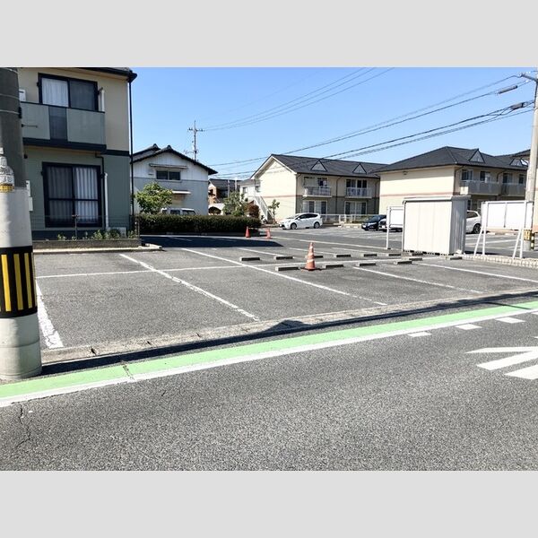 駐車場 (駐車場)